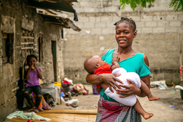 Henriqueta Luís - 	A year after Mozambique was hit by two deadly cyclones, communities in Beira still lack access to clean water.</p>
<p>For residents like Henriqueta Luís, a mother of three living in one of the worst affected areas, the shortage of clean, safe water has a massive impact on daily life.<br />
